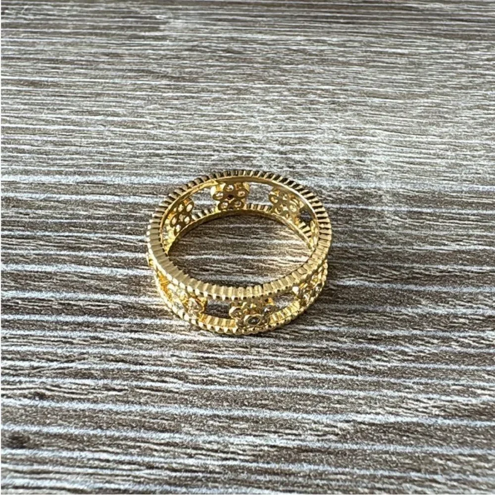 Elegant Gold Flower Ring N1089